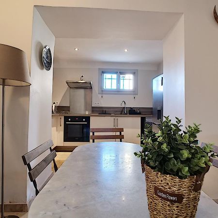 Appartement Avec Terrasse En Centre Ville De Saint Remy De Provence Bagian luar foto